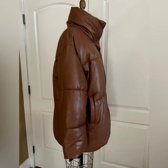 NWOT Saddle Brown Puffer - Picture 3 of 8